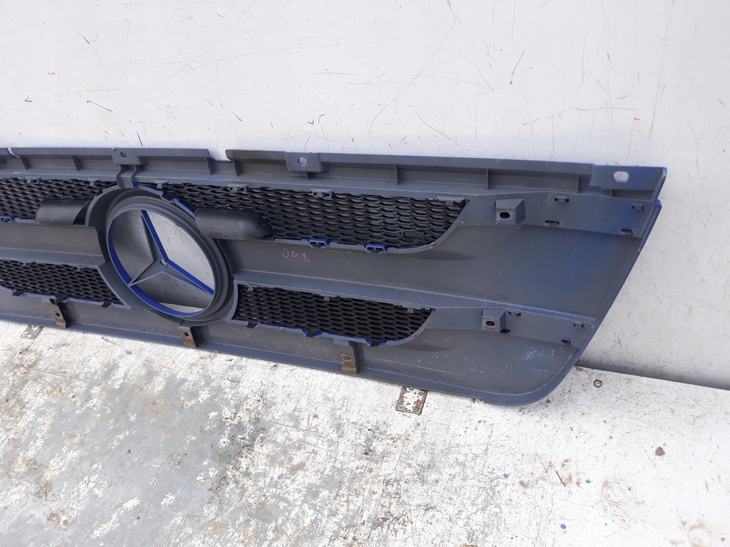 фото №8, Mercedes actros mp3 943 lgrill решётка радиатора