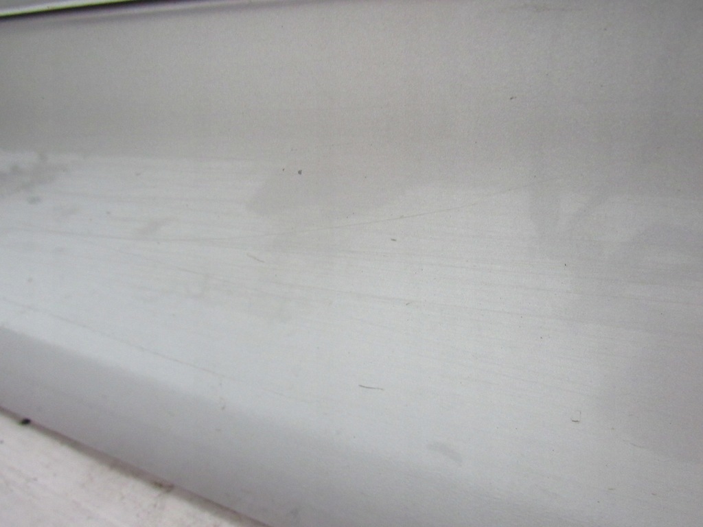 фото №8, Дверь правый задняя полный avensis verso 1d4