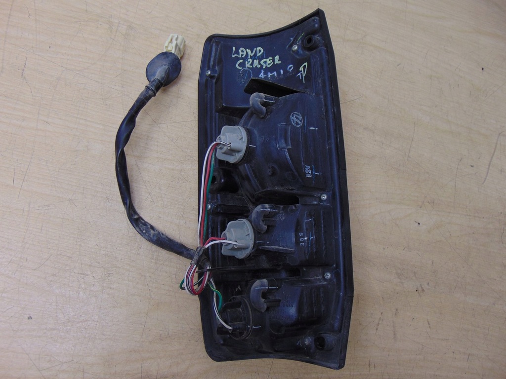 фото №5, Лампа права задня toyota land cruiser j7 2015 rok