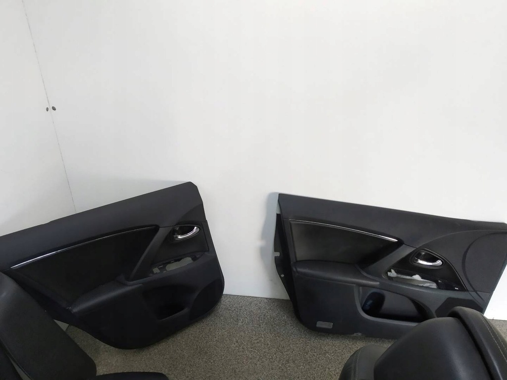 фото №11, Сидіння заднє сидіння обшивки шкіра kombi t27 підігрів kpl toyota avensis iii 2009-