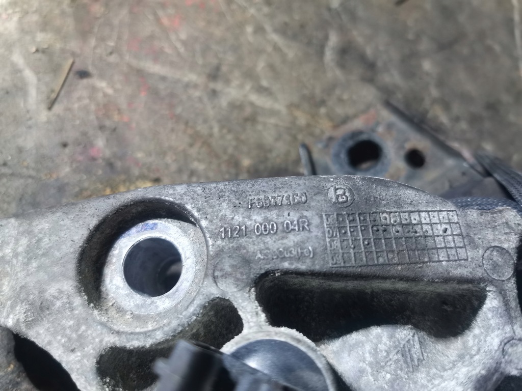 фото №1, Кронштейн подушка двигуна renault laguna iii 112100004r