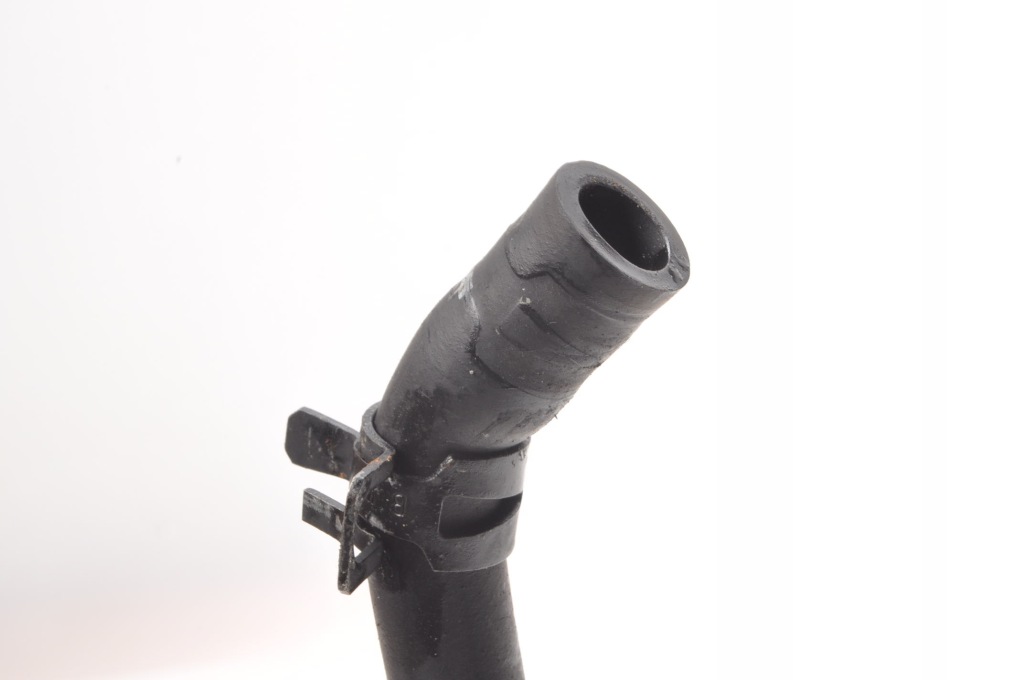 Aston martin vantage 4.7 труба шланг 6g33-6b873-aa Ціна