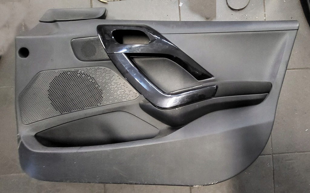 фото №1, Peugeot 208 - обшивка правый перед