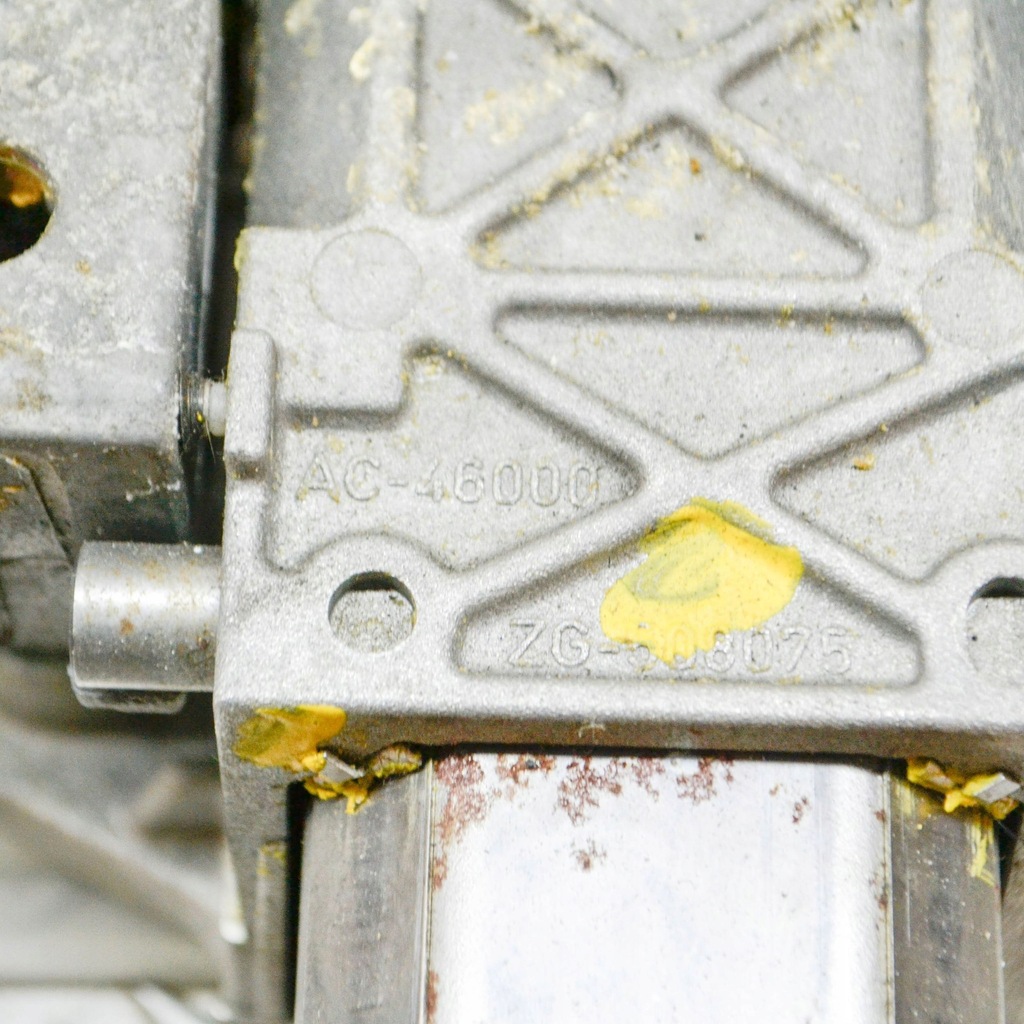 фото №9, Audi a8 s8 d3 4e 2003 часть механический системы рулевой