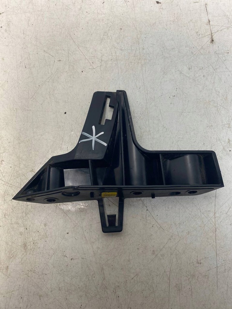 фото №1, Land rover range rover velar 2019 правая сторона элементы крепёжные