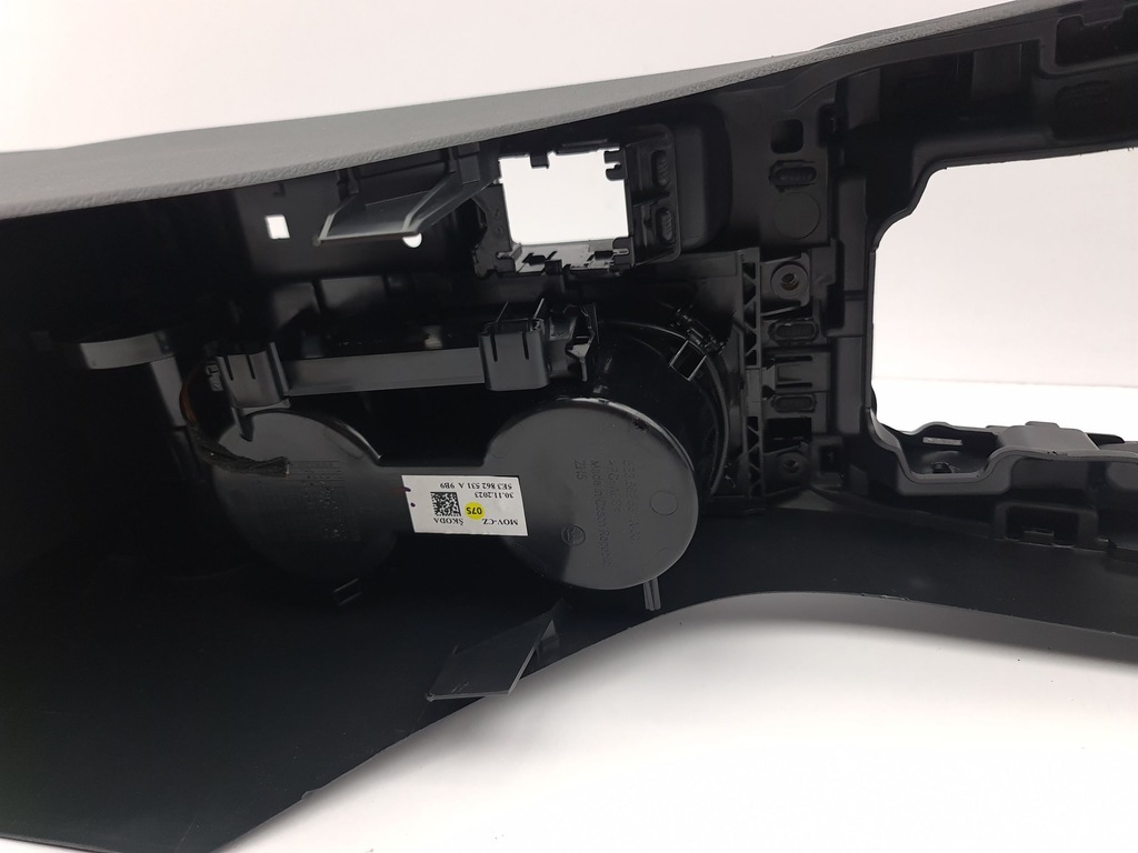 фото №13, Skoda octavia mk4 2024 тунель середній