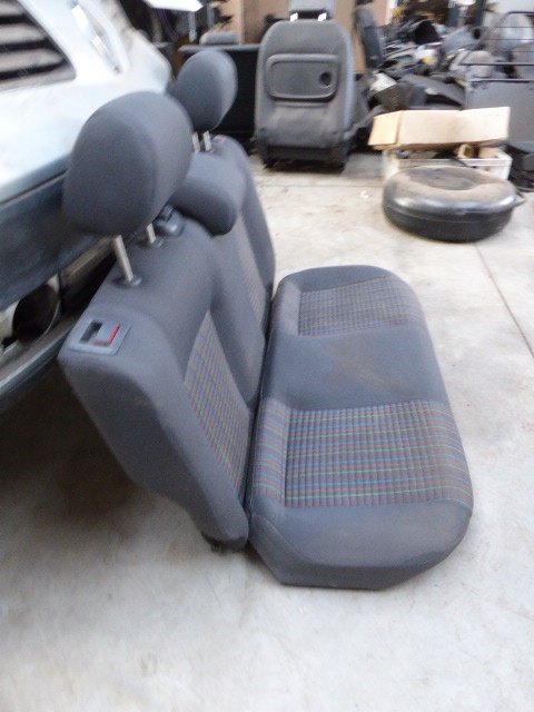 фото №7, Polo iv 9n lift 05-09 заднє сидіння задня підголівники ручка кронштейн pas isofix