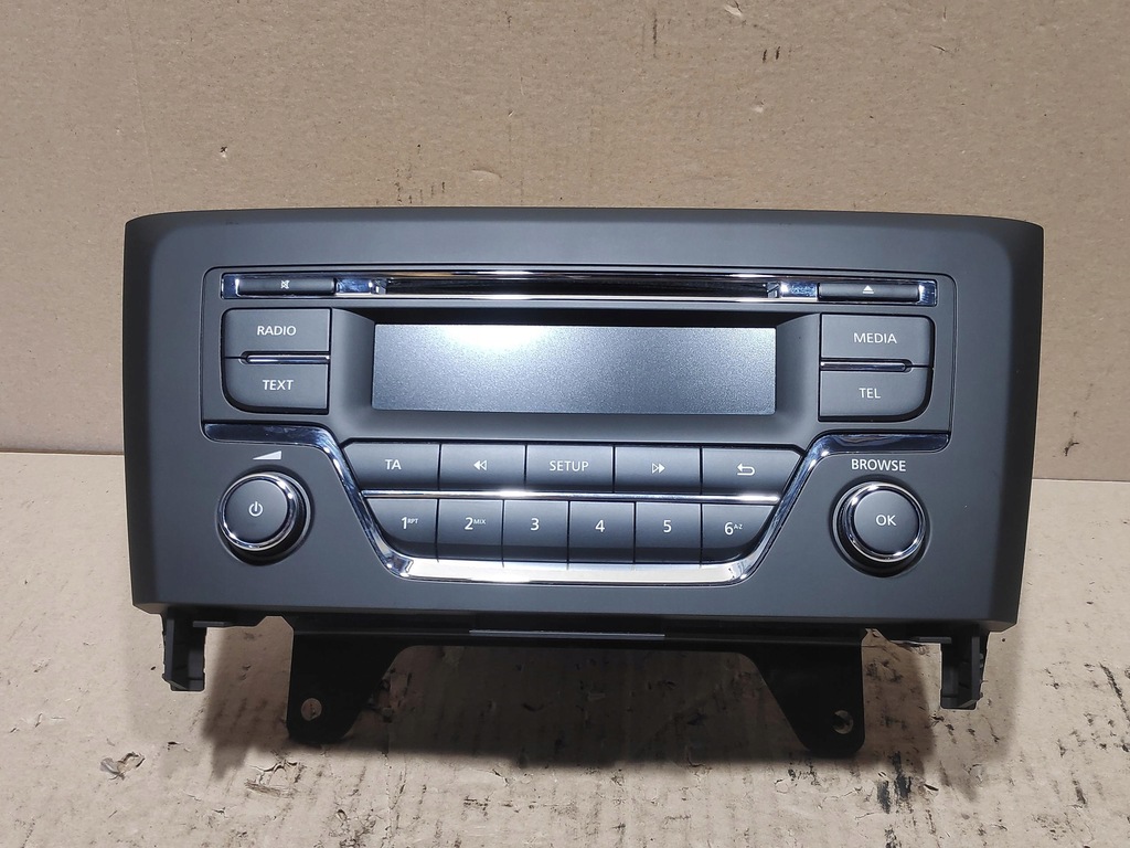 фото №1, Радио оригинальные заводской радиопроигрыватель lift renault kadjar 281159356r