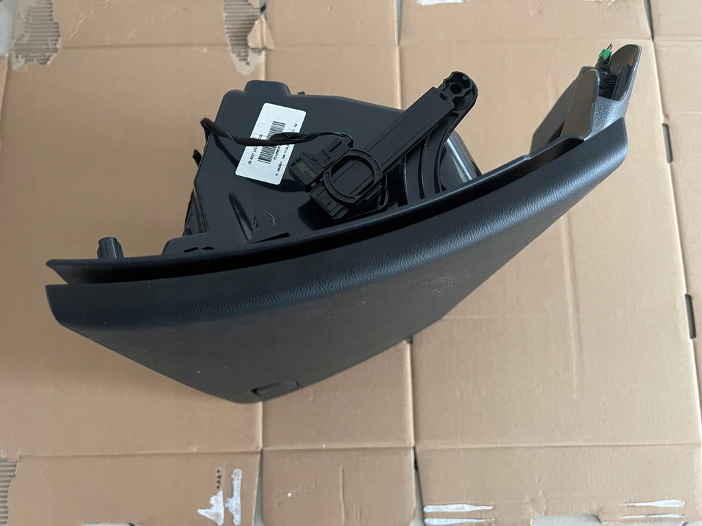 фото №7, Volvo xc40 2022 rok бардачок пасажира панелі консолі панель приладів 31442718 europa