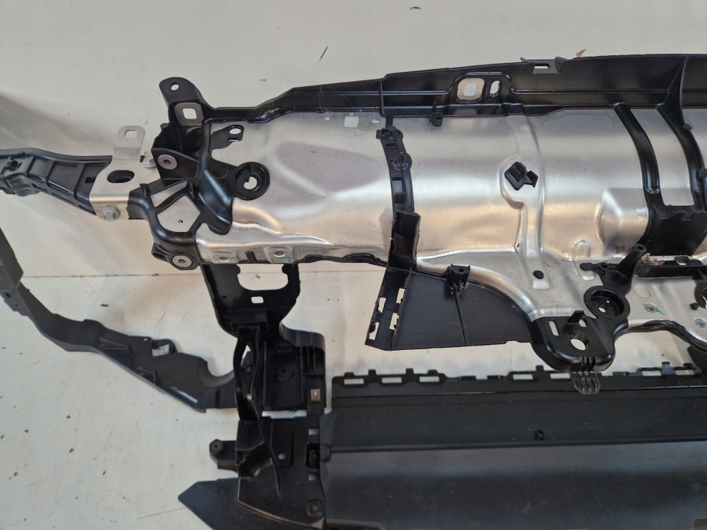 Porsche macan ремень передний перед усилитель панель фары 2.0 3.0 оригинал  95b805931f в Украине