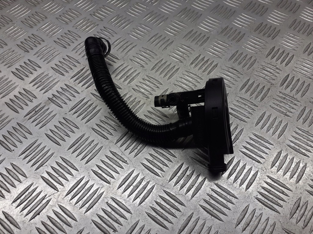 фото №3, Вентиляція картера audi a3 8p 1.6 fsi 03c103201e