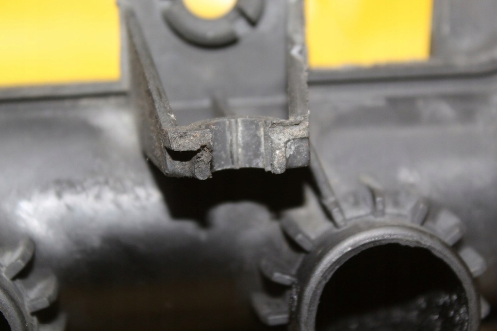 фото №11, Крышка клапанов 8hz peugeot 207 1.4 hdi