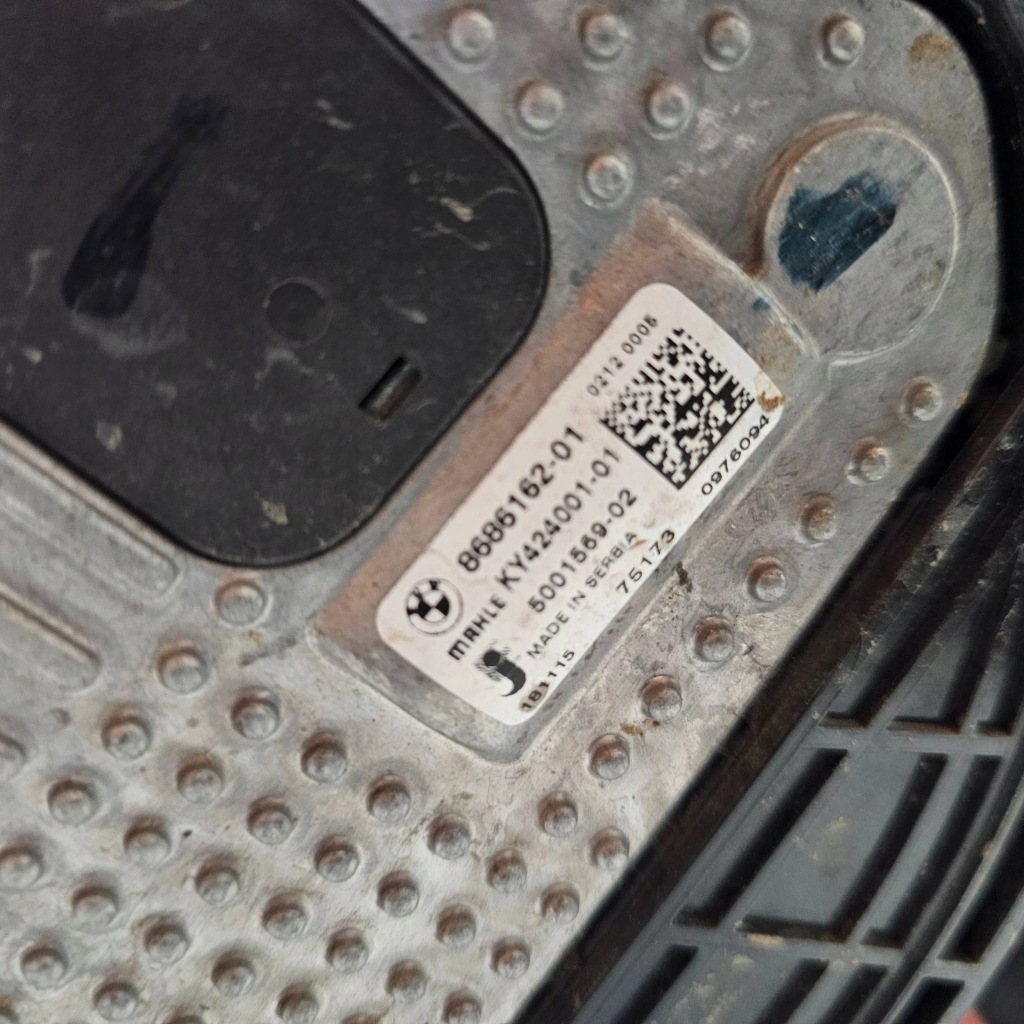 Бачок комплект радіатор bmw 8 g14 g15 g16 m850ix 7742469 Зі Шроту