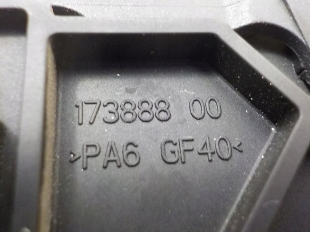 фото №8, Volvo v40 cross country 2014r 1.6d 115km потенциометр педаль газа