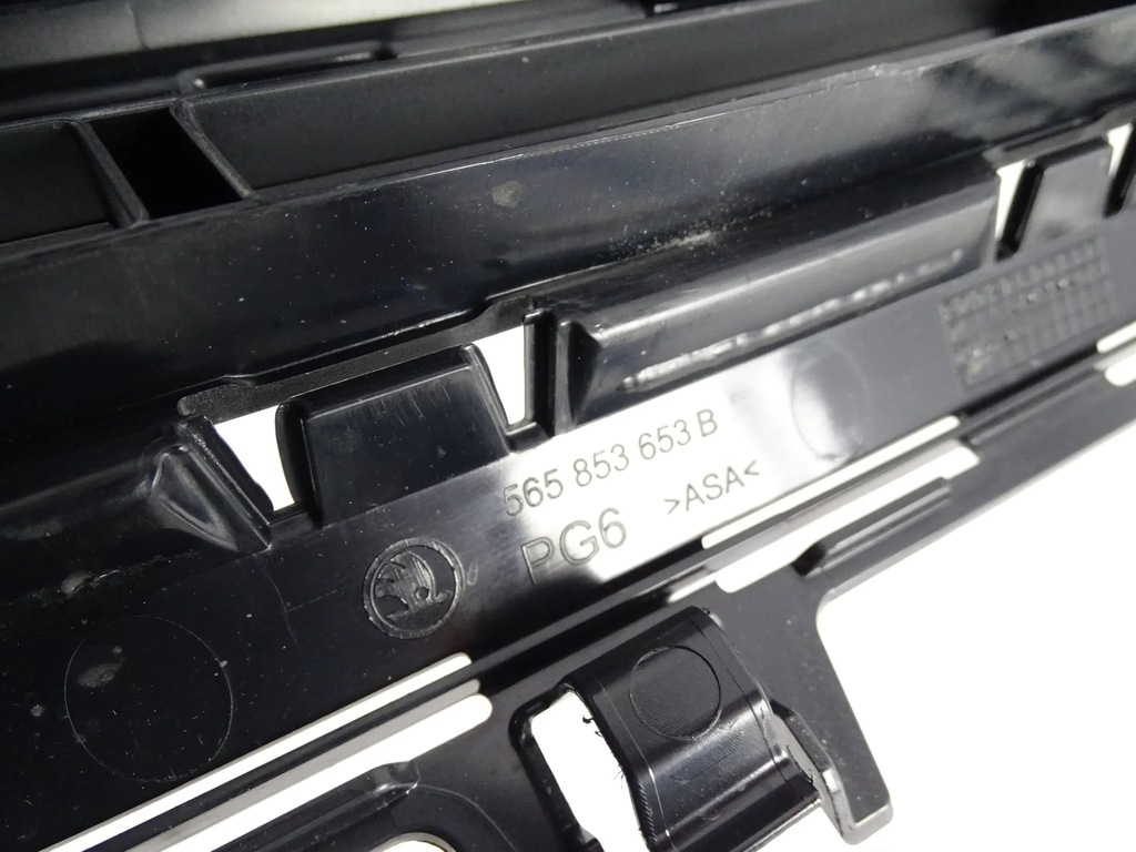 фото №8, Решітка радіатора решітка радіатора skoda kodiaq sport line black 565853653b