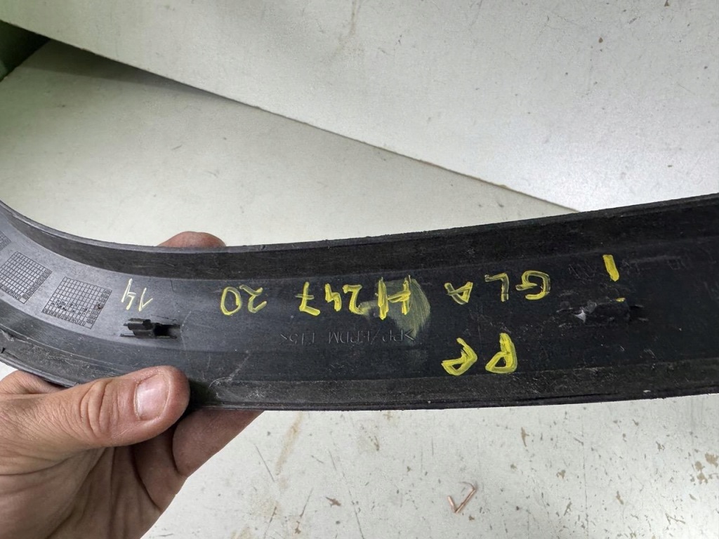 фото №11, Молдинг na крила правий перед mercedes gla ii 2 w247 20-