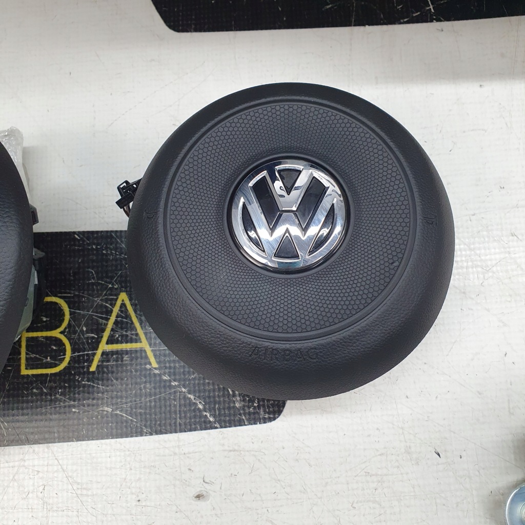 фото №10, Vw up! 1s lift приборная панель консоль подушки безопасности ремни подушка безопасности