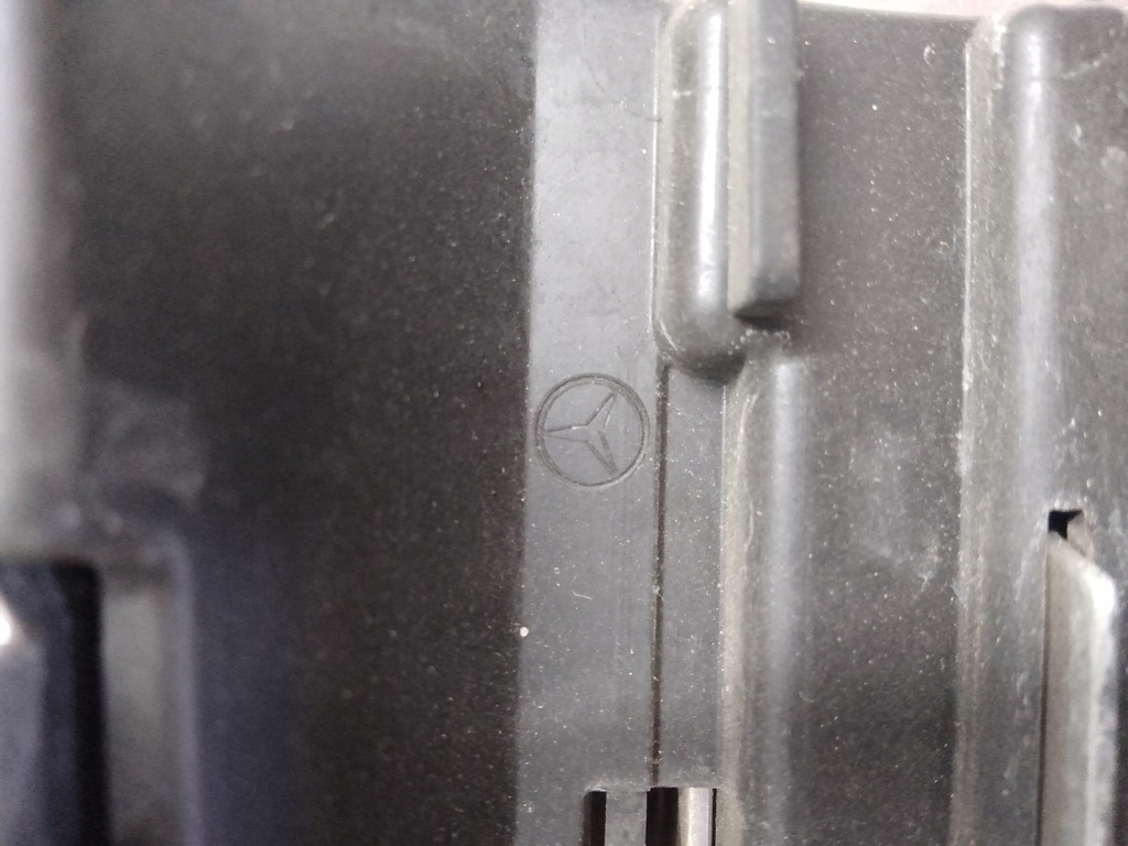 фото №9, Решётка радиатора mercedes-benz w205 a2058880223