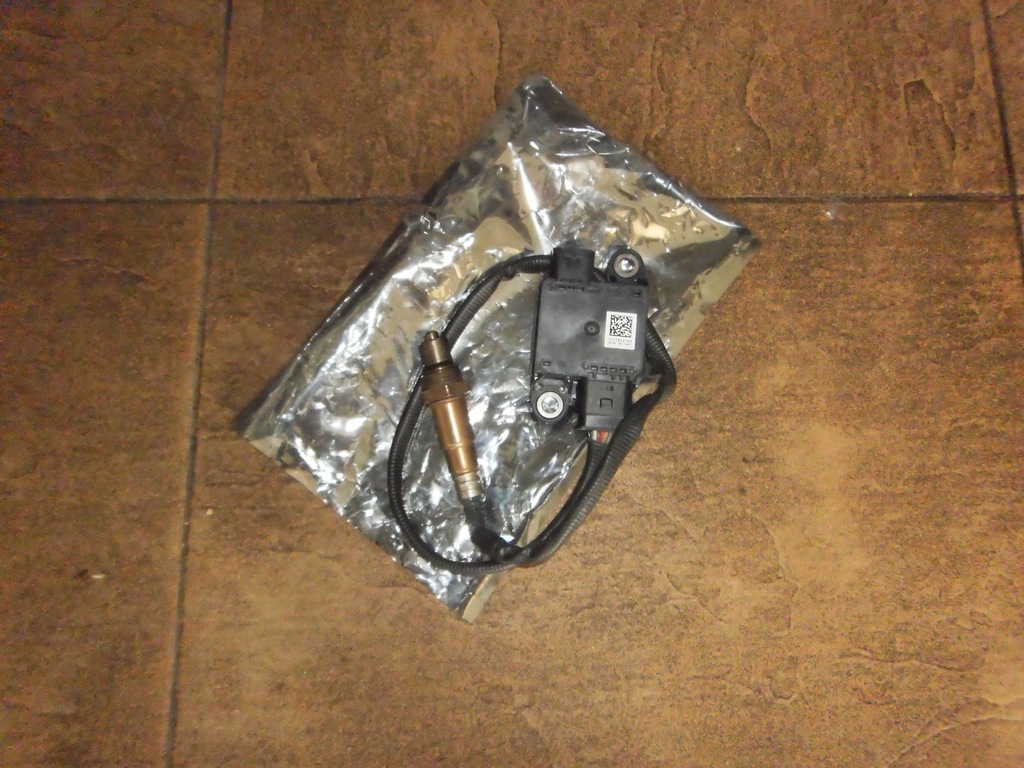 фото №1, Bmw оригинальный номер 8582024 датчик лямбда-зонд nox