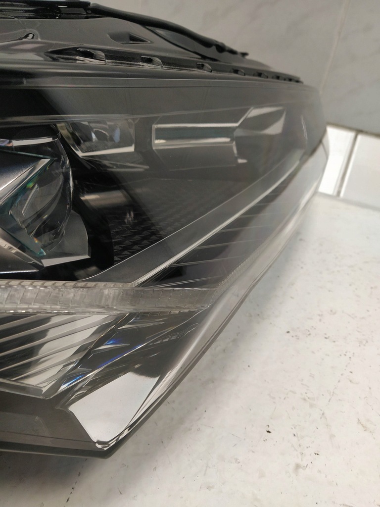 фото №12, Skoda superb 4 iv 2023- лампы перед передние full led преобразователь комплект