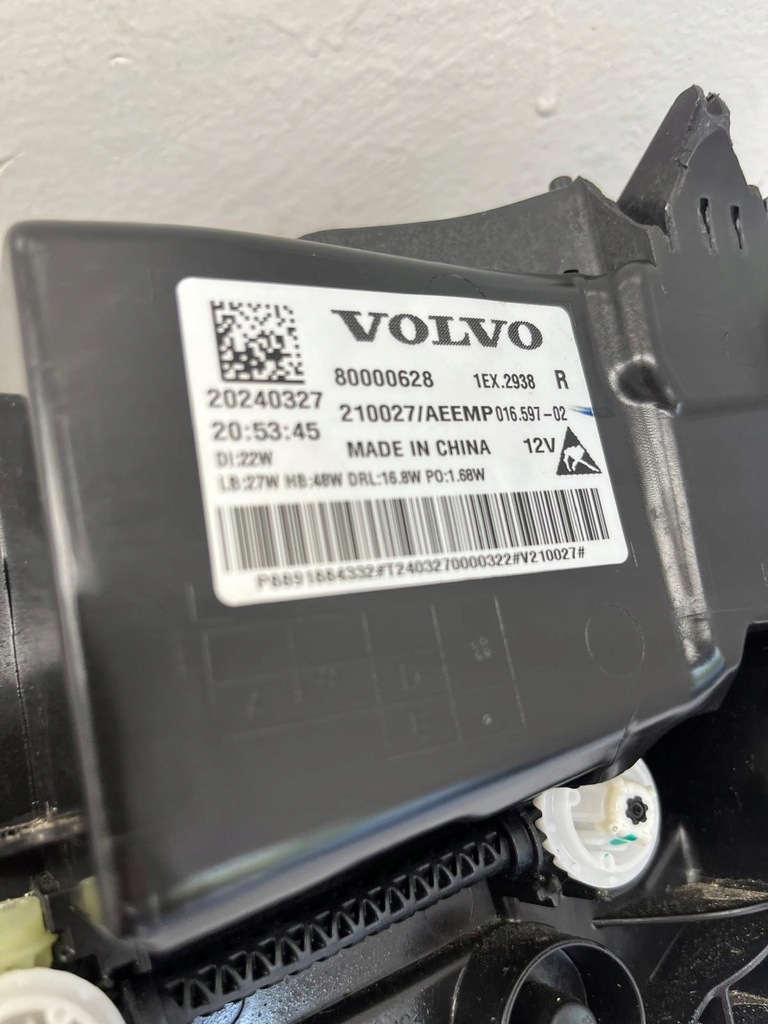 фото №8, Volvo ex30 ex-30 23- лампа права перед передня full led 80000628