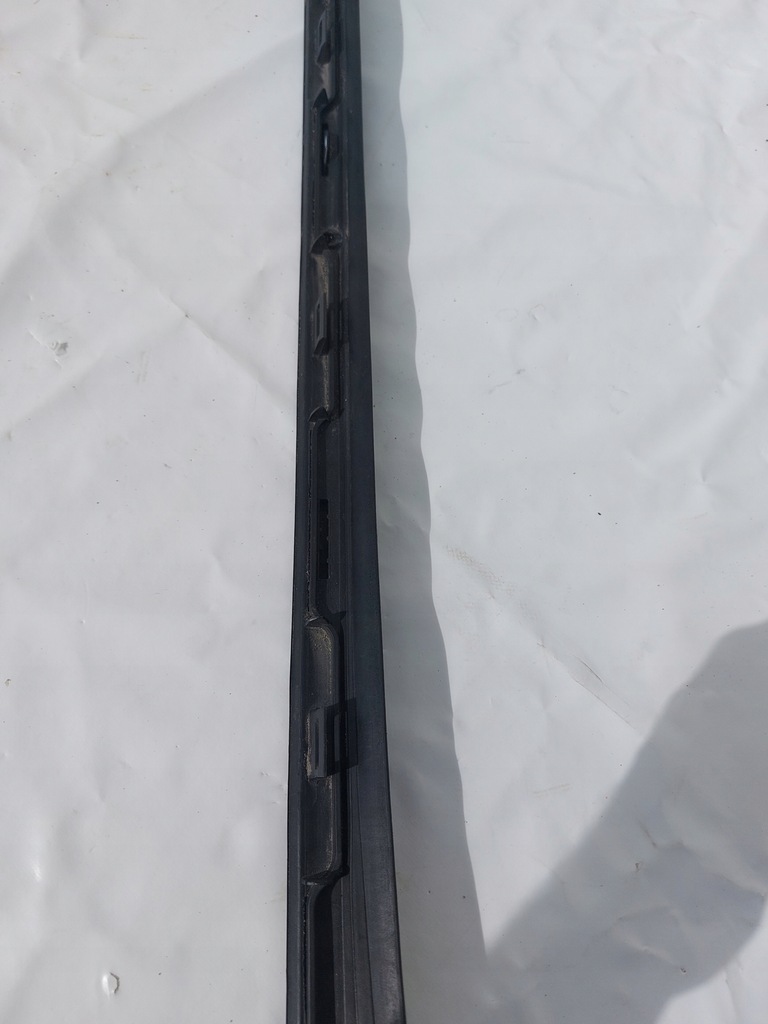 фото №8, Молдинг скло лобове ліва peugeot 5008 i eu