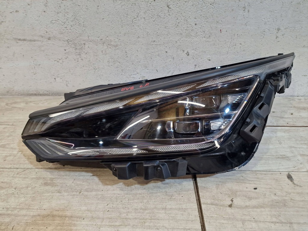 фото №1, Kia ev6 21- лампа левая перед передняя full led