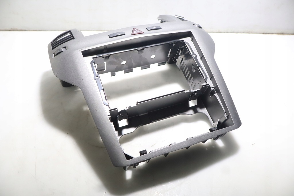 фото №1, Решётка обдув средняя opel zafira b