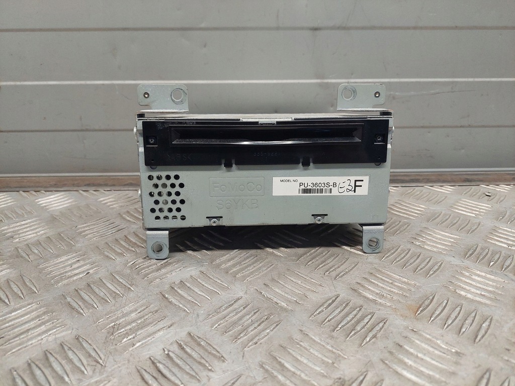 фото №1, Ford mustang vi 2016 панель / радіопрогравач cd/dvd/gps