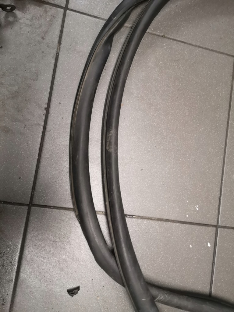 фото №5, Прокладка капот vw touareg 5.0 tdi v10