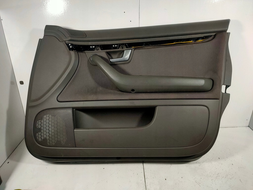 фото №1, Обшивка передний правый дверь audi a4 b6 szary swing