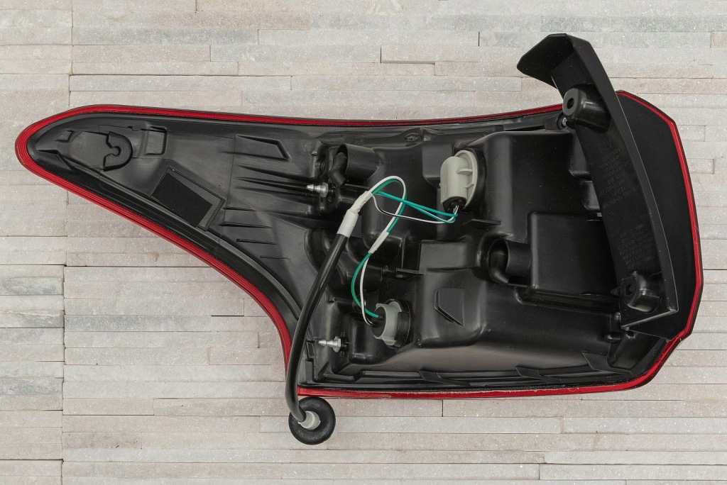 фото №16, Задня лампа права led outlander gf 2015-. 8330a998