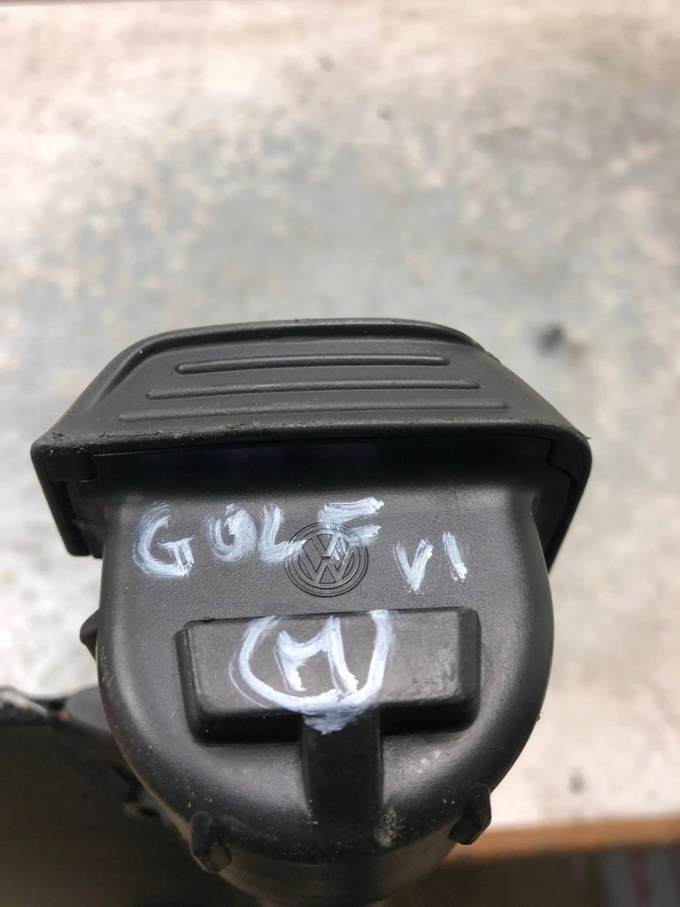 фото №8, Шторка багажника vw golf vi kombi 1k9867871a