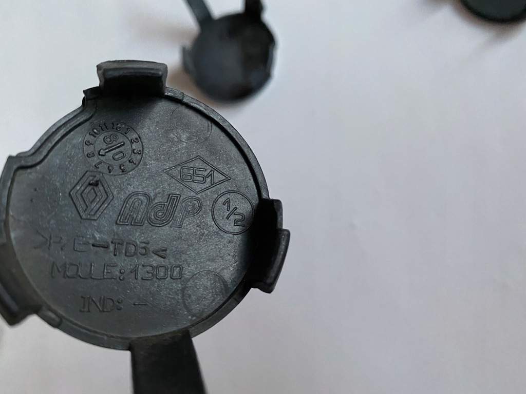 фото №5, Заглушка фаркоп перед renault twingo ii