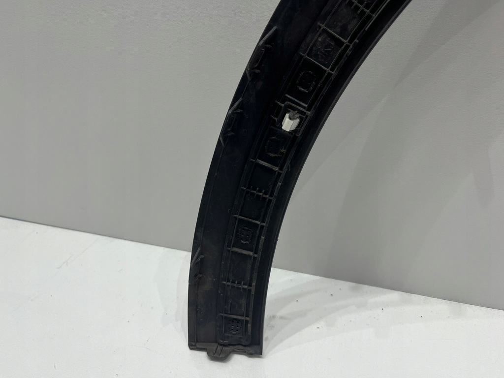 фото №8, Genesis gv70 молдинг накладка крила передня права 877f2-ar100