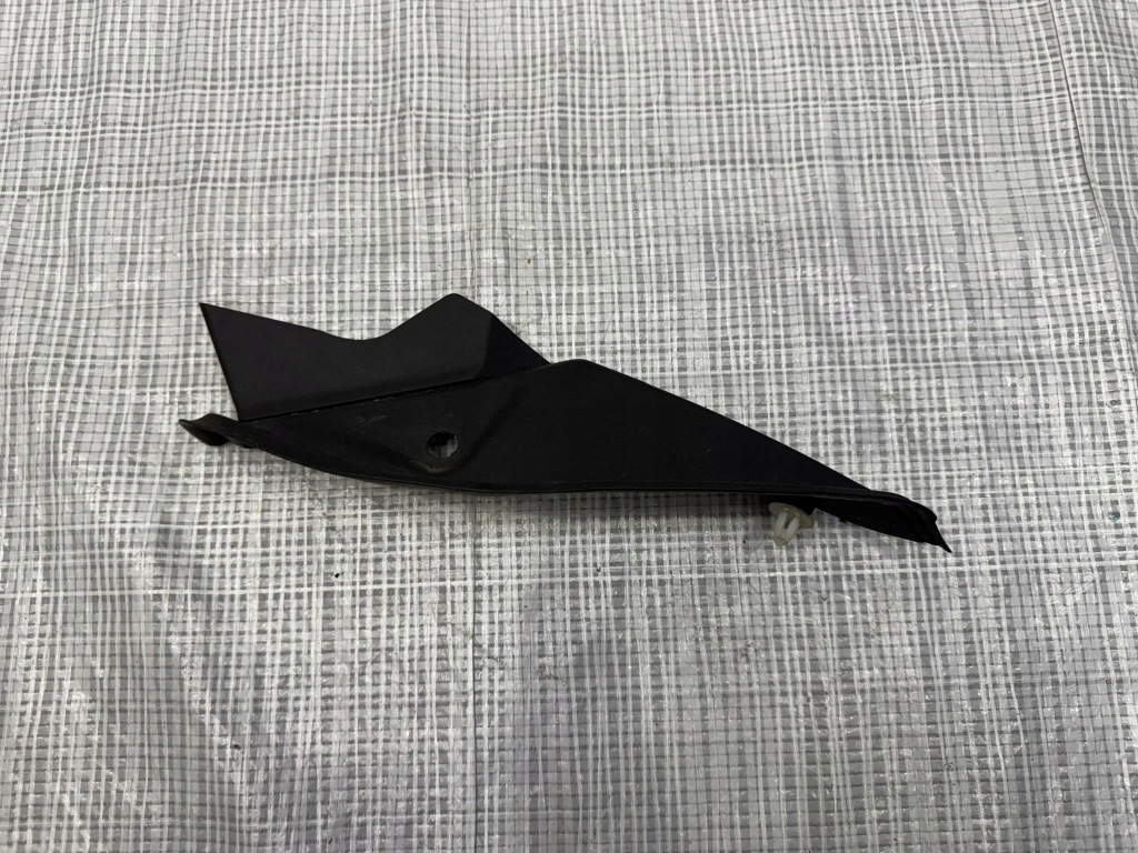 фото №1, Заглушка жабо fiat 600 e fiat 600 -заглушка