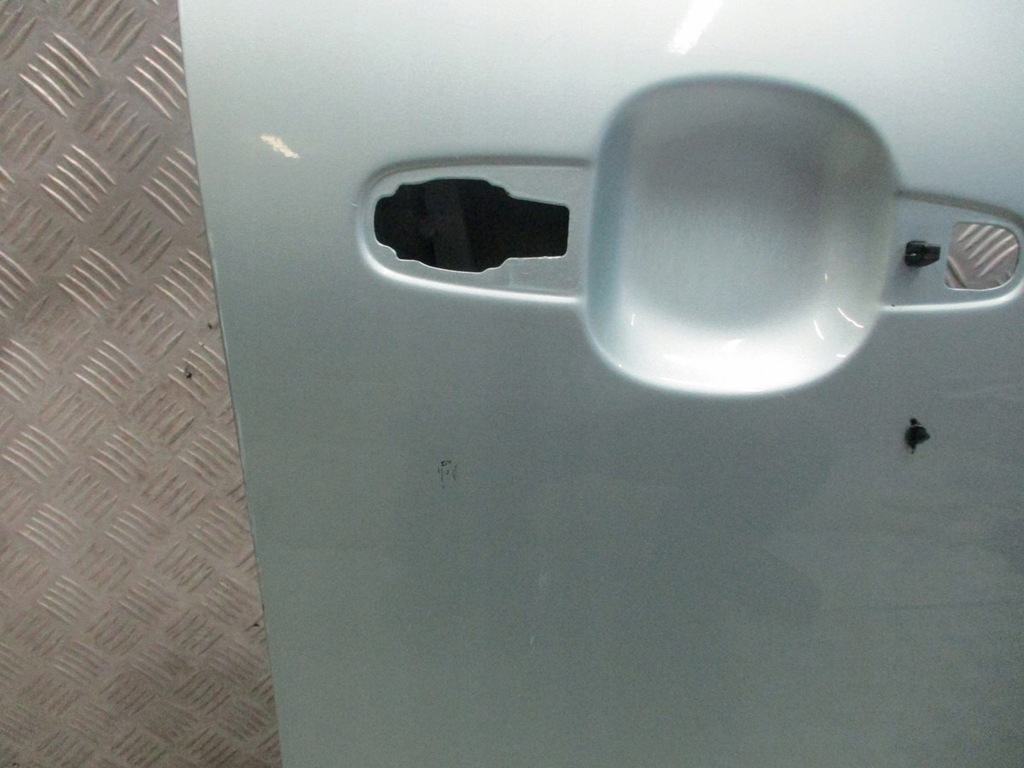 фото №5, Дверь правый перед toyota avensis verso 771