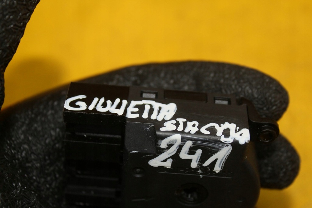 фото №6, Колодка замка зажигания 505194180 alfa romeo giulietta