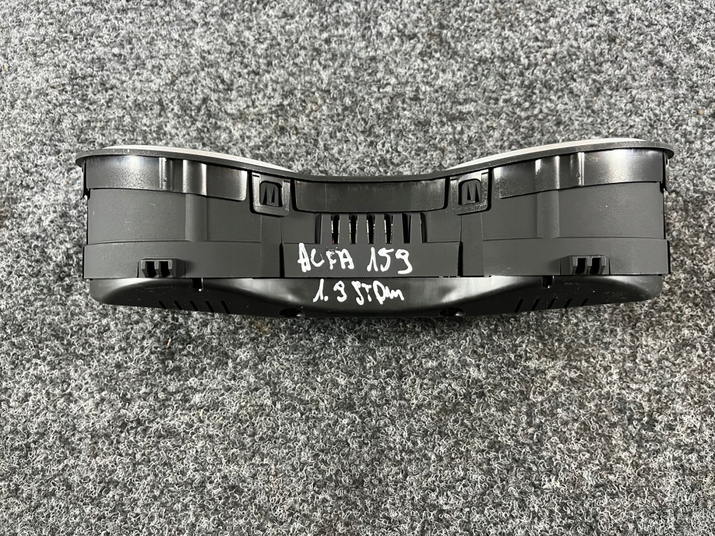 Alfa romeo 159 1.9 jtdm счетчик приборы 0156072821 с Разборки