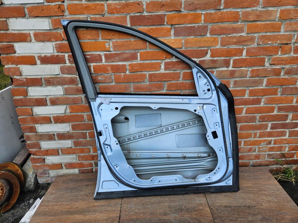 Mercedes ml w164 05-11 двері лівий перед c349 в Україні