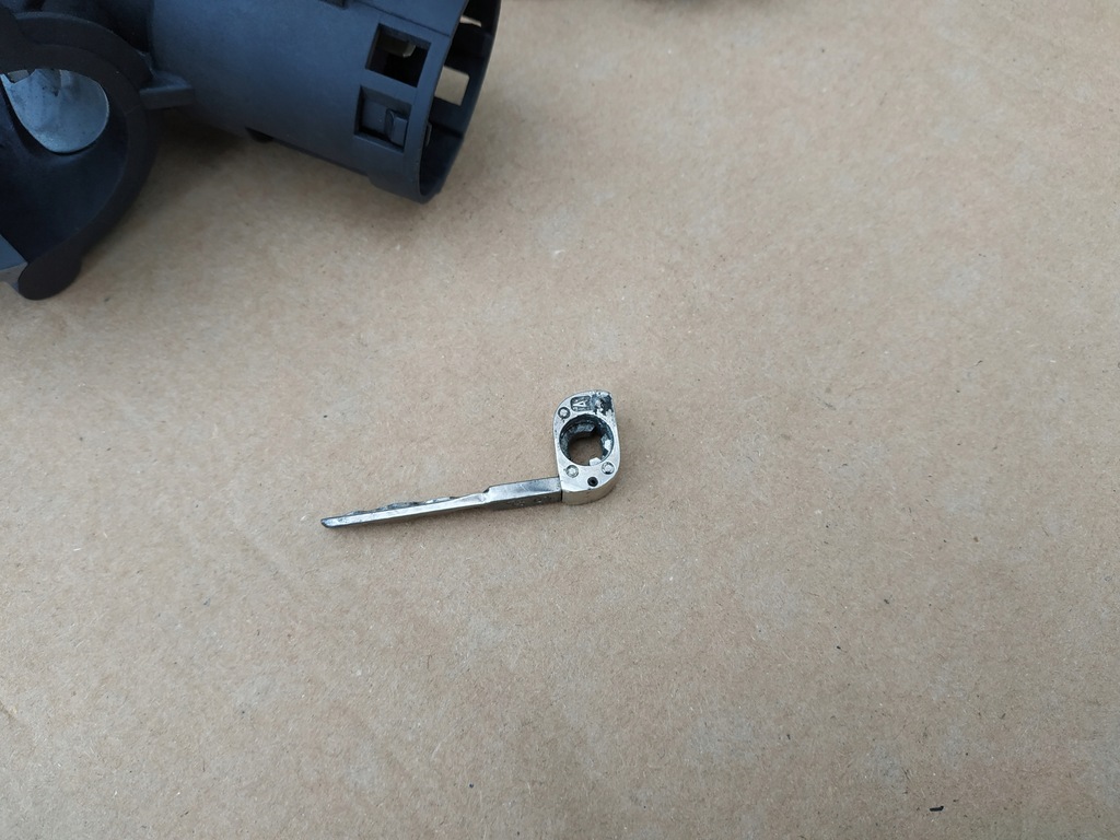 фото №7, Замок зажигания ключ mercedes a klasa w168 1.7 cdi a170 автоматическая коробка передач