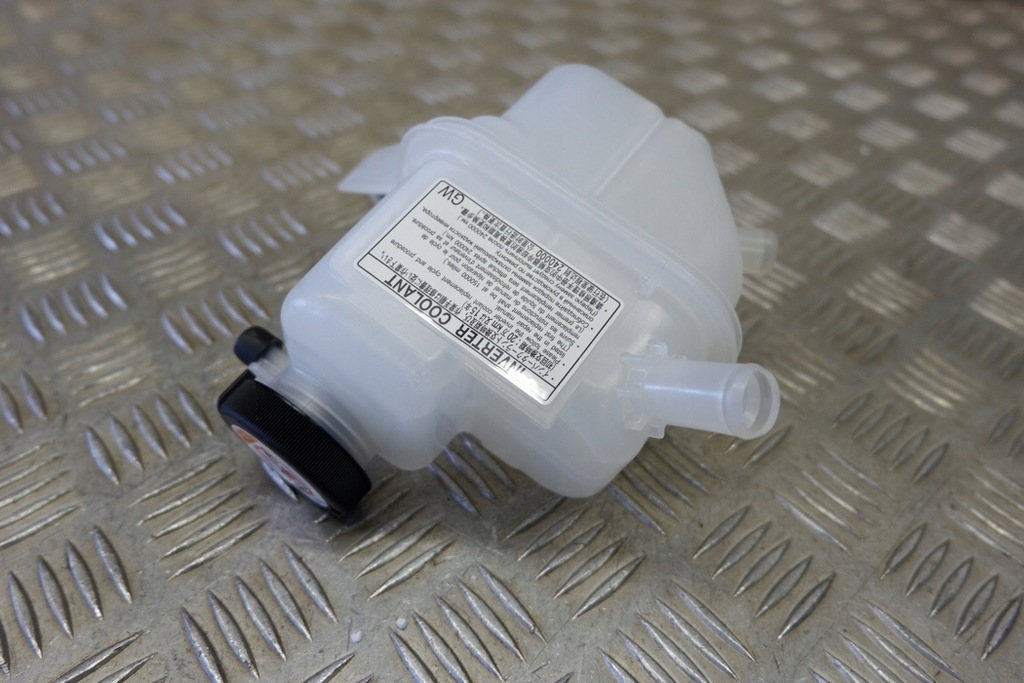 фото №7, Бачок расширительный toyota yaris _p21_ g91h0k0020 1.5l hybrid 85kw