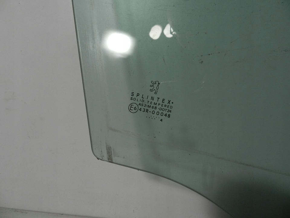 фото №5, Стекло дверь правая перед передняя peugeot 307