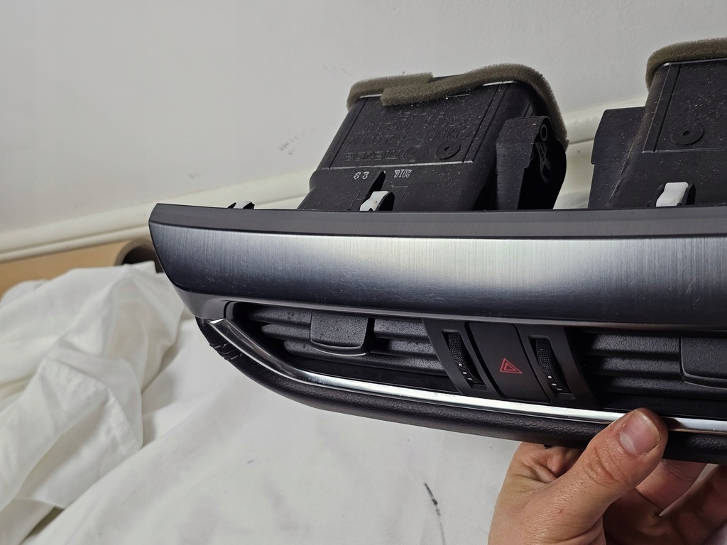 фото №9, Решітка обдув молдинг захист dekor консолі w панель шкіра mazda 6 iii gj