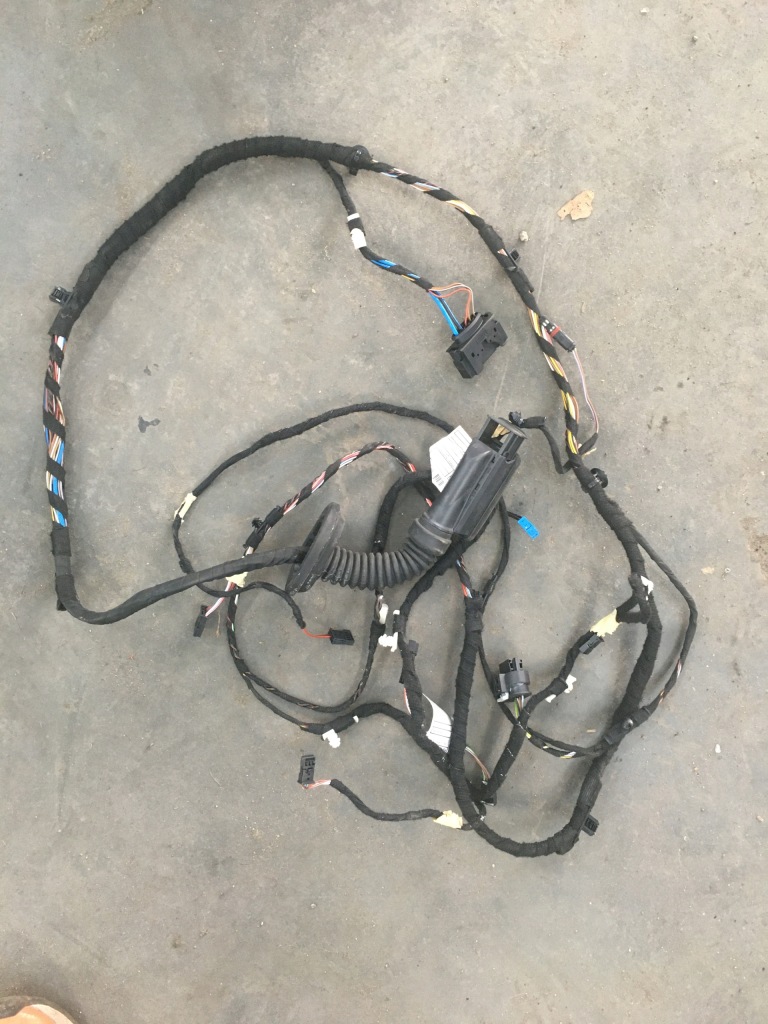 Купити Bmw f46 електропроводка двері правий задній 9389328