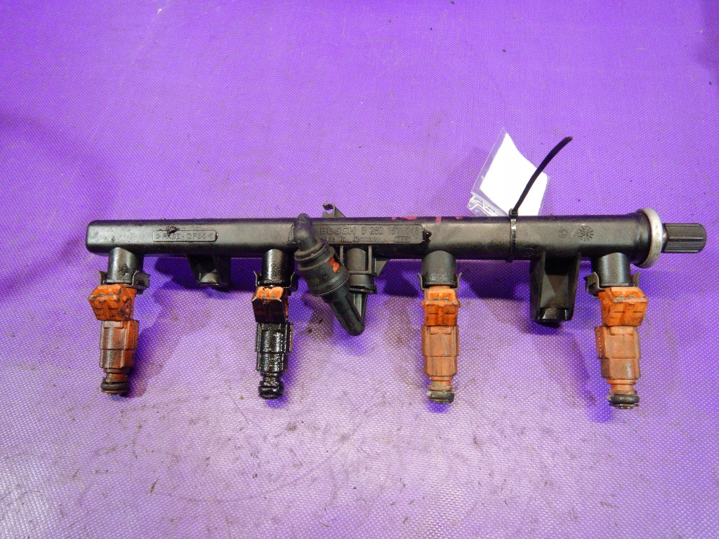 фото №1, Alfa romeo 156 2.0 молдинг упорскування 0280151048