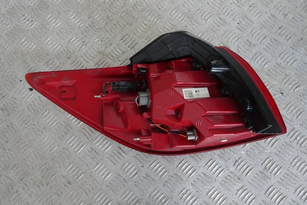 фото №2, Kia sportage iii lift лампа задняя задняя правая 10-