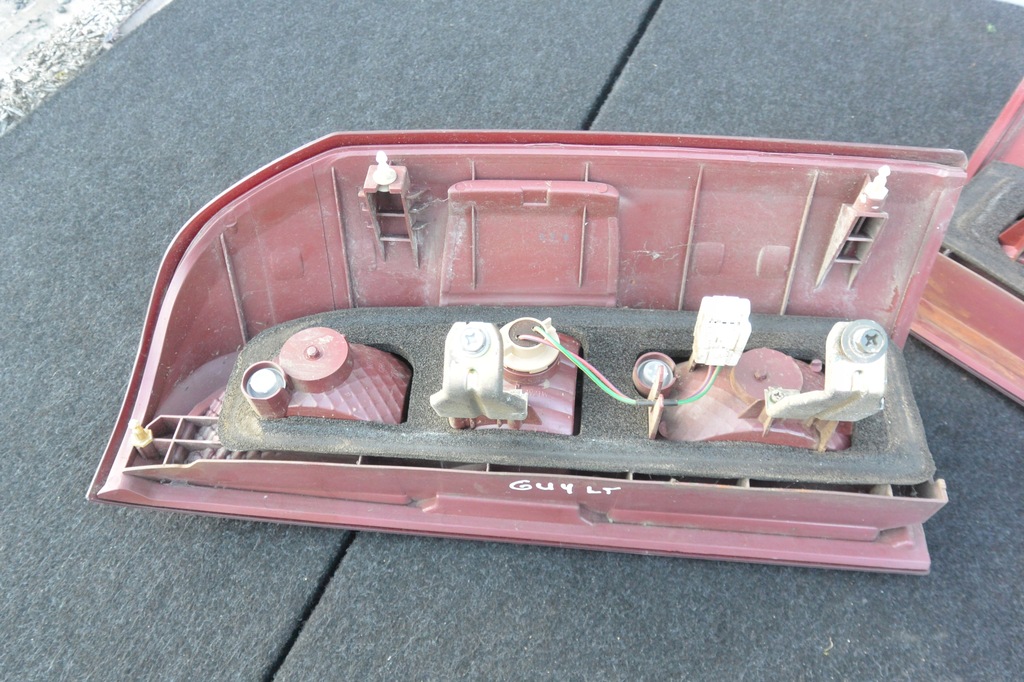 фото №11, Лампа w крыло левая правая задняя nissan patrol gu4 y61