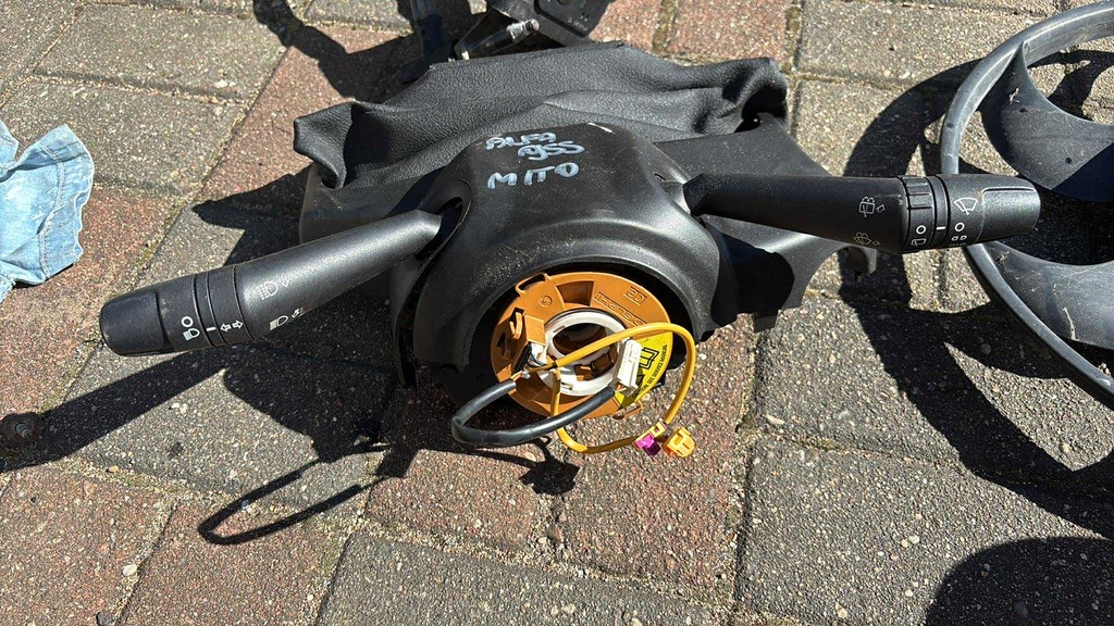 фото №1, Alfa romeo mito перемикач комбінований 86262000 europa перемикачі світла