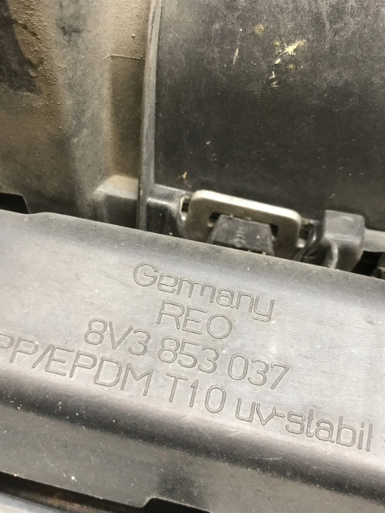 фото №13, Audi a3 8v решітка радіатора решітка радіатора хром 8v3853037 8v3853651a